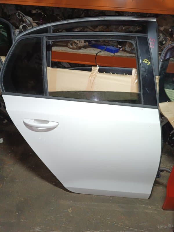 Дверь Volkswagen Golf 5K1 CAX 2010 задн. прав. (б/у)