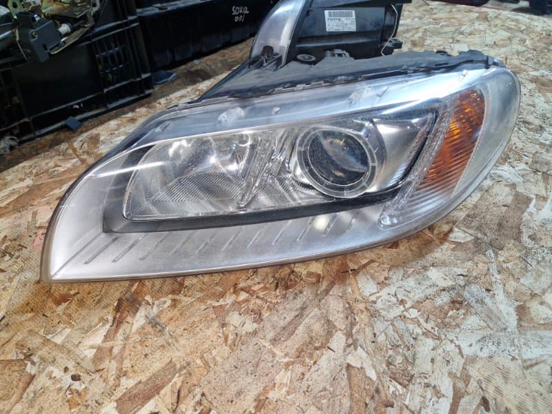 Комплект фар Volvo XC70 BZ B5254T12 2014 перед. лев. (б/у)
