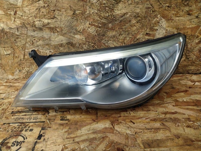 Фара ксенон адаптивный Volkswagen Tiguan 5N1 CCZ 2011 перед. лев. (б/у)