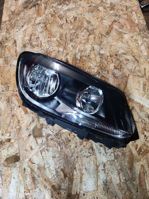 Фара галоген Volkswagen Touran 1T3 CAV 2011 перед. прав. (б/у)
