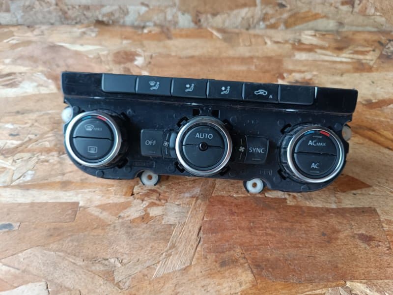 Блок управления климат-контролем Volkswagen Passat 362 CAX 2012 (б/у)