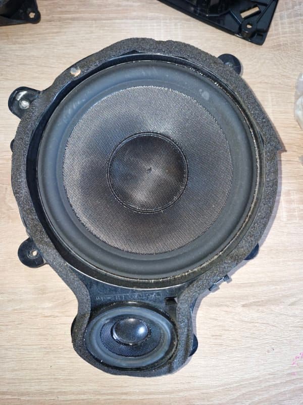 Динамик Premium Sound Volvo V70 SW B5254T4 2003 перед. лев. (б/у)