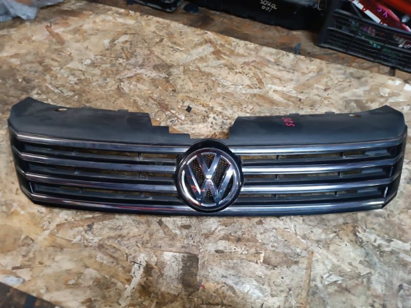 Решетка радиатора Volkswagen Passat 362 CAX 2013 (б/у)