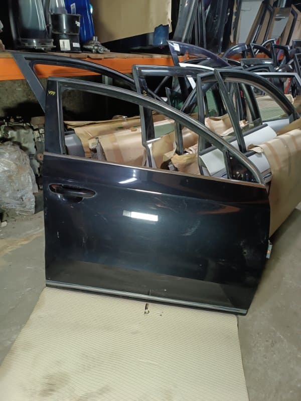 Дверь Volkswagen Passat 365 CAX 2011 перед. прав. (б/у)
