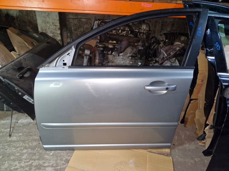 Дверь Volvo s40 MS B5244S 2010 перед. лев. (б/у)