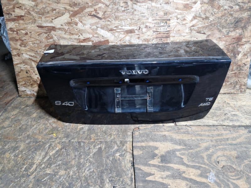 Крышка багажника VOLVO S40 MS B5254T7 2008 (б/у)