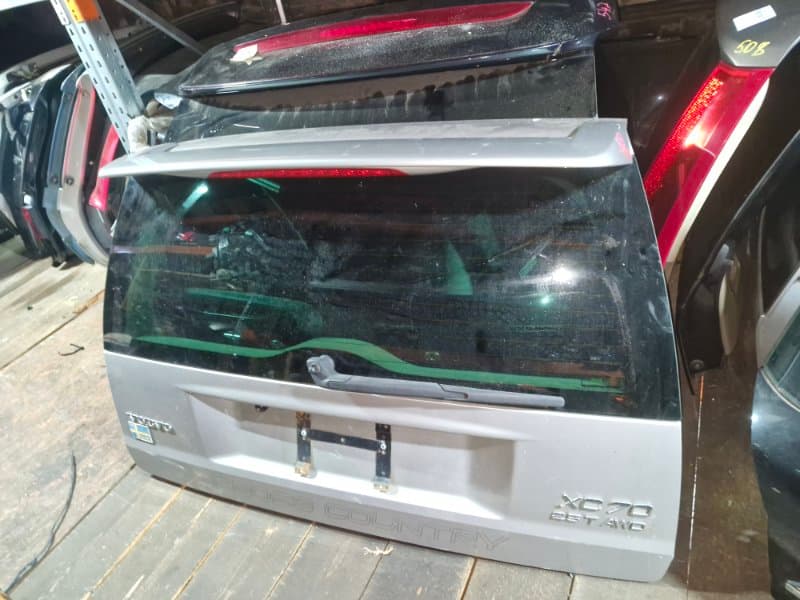 КРЫШКА БАГАЖНИКА СО СПОЙЛЕРОМ Volvo XC70 SZ B5254T2 2004 (б/у)