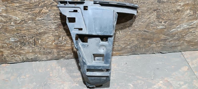 Кронштейн бампера Volvo XC70 SZ B5254T2 2005 перед. прав. (б/у)