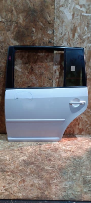 Дверь Volkswagen Touran 1T3 CAV 2012 задн. лев. (б/у)