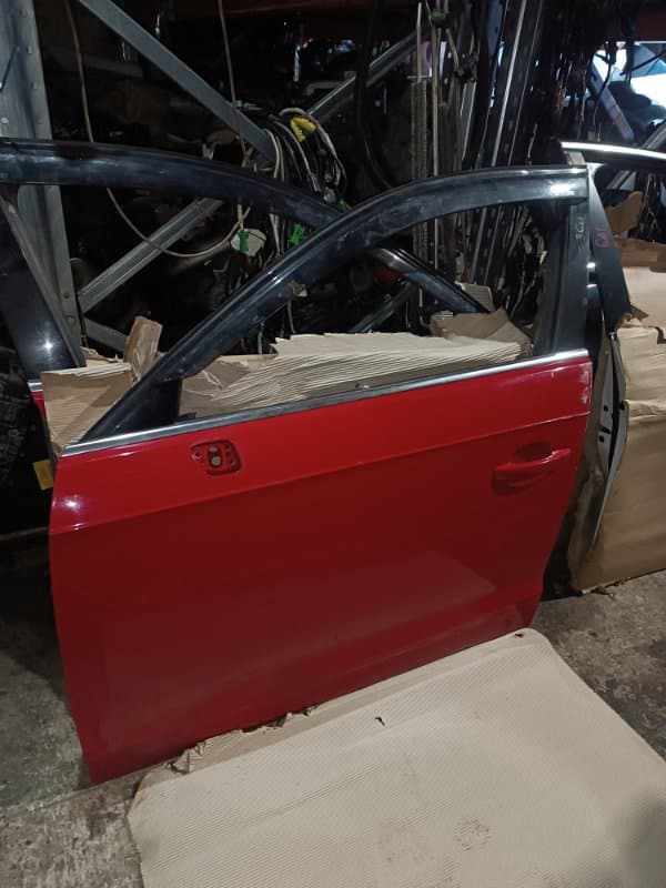 Дверь Audi A3 8VA CJSB 2014 перед. лев. (б/у)