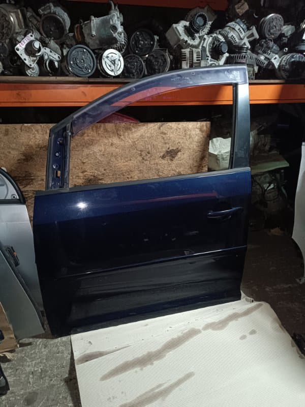 Дверь Volkswagen Touran 1T3 CAV 2011 перед. лев. (б/у)