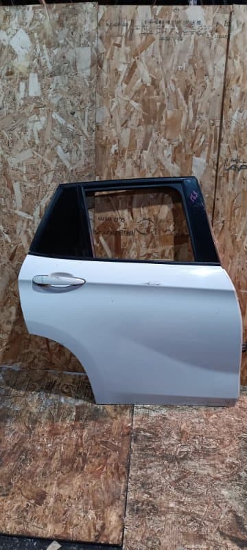 Дверь BMW X1 E84 N46B20B 2011 задн. прав. (б/у)
