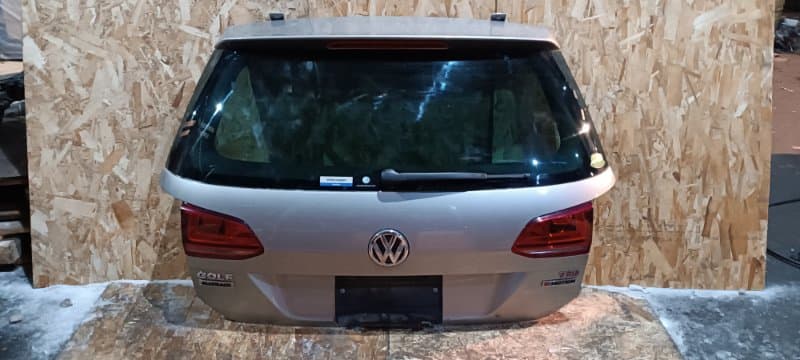 Крышка багажника Volkswagen Golf 5G1 CJS 2016 (б/у)