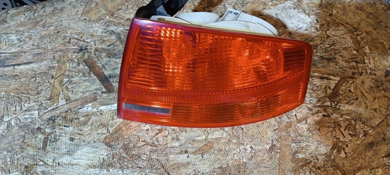 Фонарь Audi A4 8EC BWE 2006 задн. прав. (б/у)