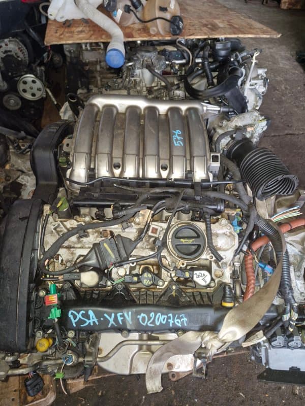 Двигатель XFV Peugeot 407 УНИВЕРСАЛ XFV ES9A 2008 (б/у)