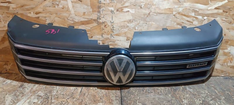 Решетка радиатора Volkswagen Passat 365 CCZ 2015 (б/у)