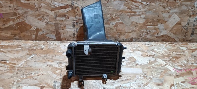 Дополнительный радиатор охлаждения Audi S4 8ED BBK 2007 перед. лев. (б/у)