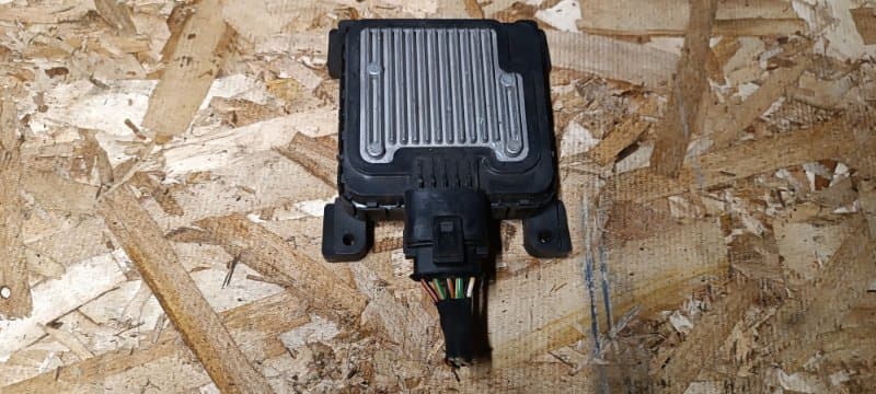 Блок управления бензонасосом Volvo V50 MW B5254T3 2007 (б/у)