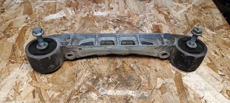 Опора АКПП Mercedes-Benz Viano W639 112.976 2007 (б/у)