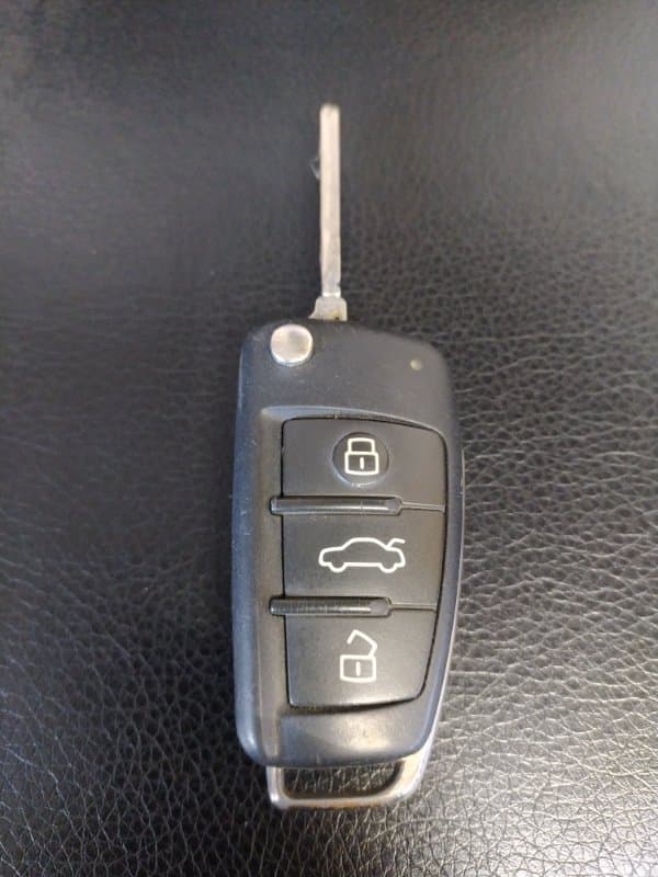 Ключ зажигания Audi A4 8EC BGB 2006 (б/у)