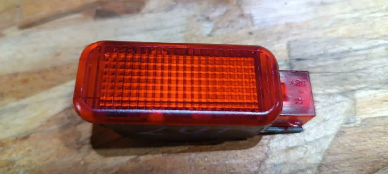 Плафон подсветки Audi S8 4E BSM 2007 перед. лев. (б/у)