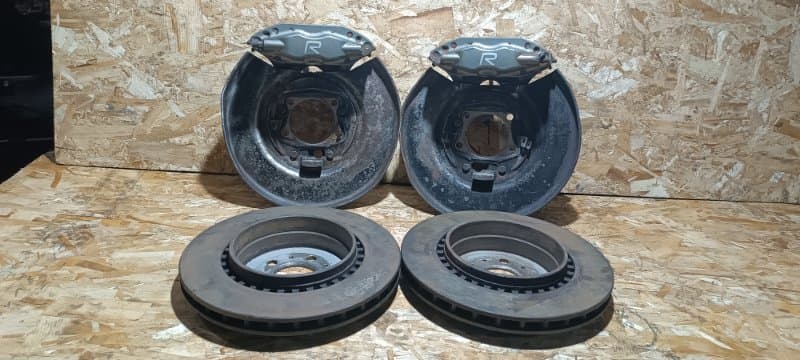 КОМПЛЕКТ СУППОРТОВ S60R V70R Volvo V70 SW B5254T4 2003 задн. (б/у)