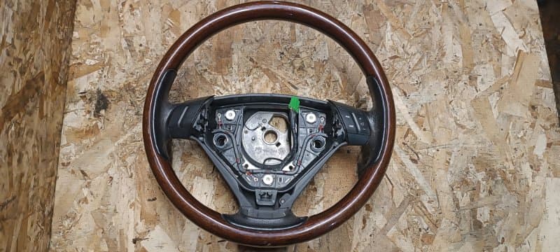 Руль дерево VOLVO XC90 V70 XC70 S80 S60 (б/у)