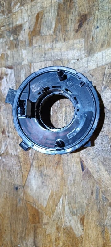 Кольцо SRS AIR BAG Audi A3 8L1 AQA 1999 (б/у)