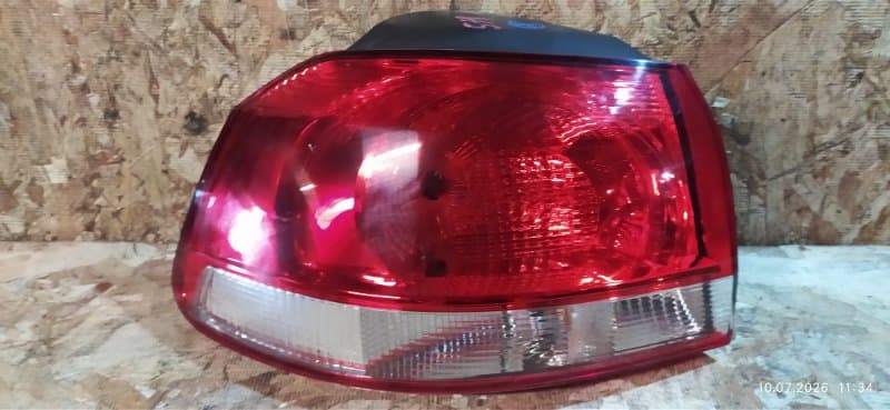 Фонарь с дефектом Volkswagen Golf 5K1 CBZ 2012 задн. лев. (б/у)