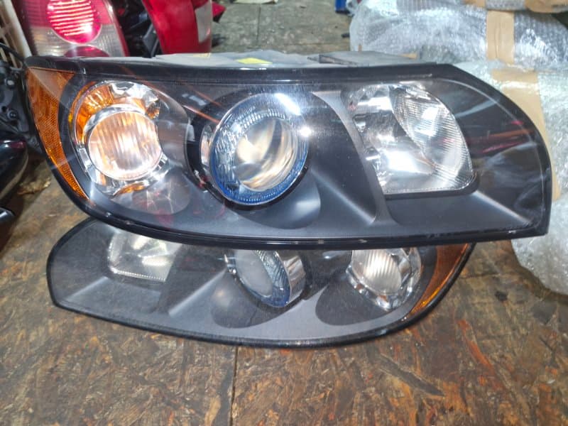 Комплект фар ксенон Volvo s40 MS B5254T3 2006 (б/у)
