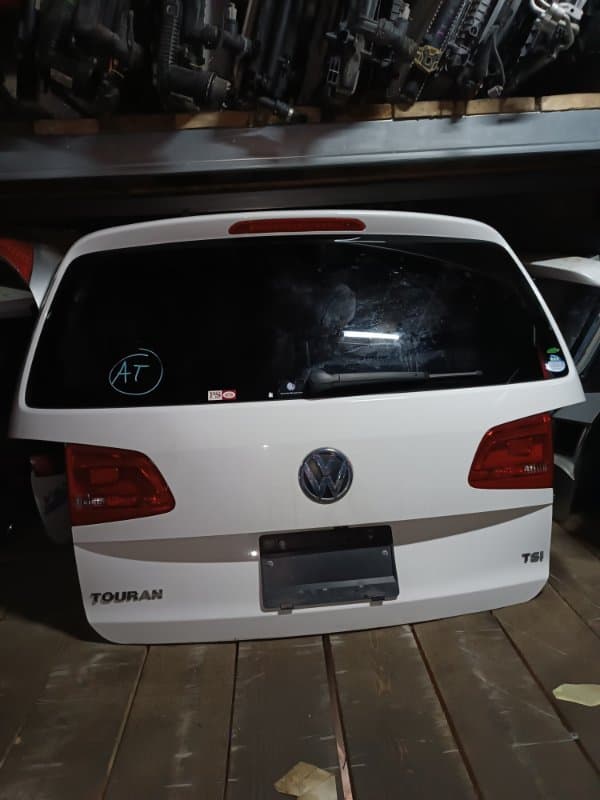 Крышка багажника Volkswagen Touran 1T3 CAV 2010 (б/у)