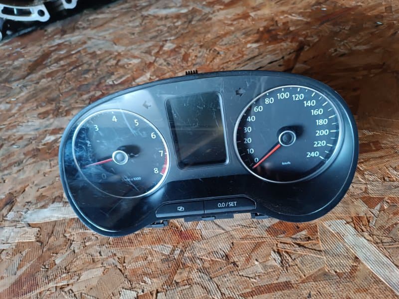 Щиток приборов Volkswagen Polo 6R1 CBZ 2013 (б/у)