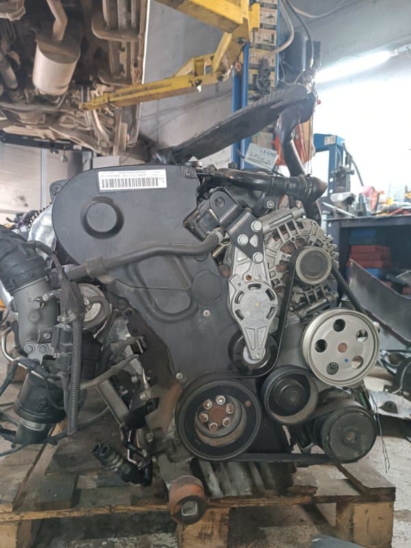 Двигатель BWE Audi A4 8EC BWE 2006 (б/у)