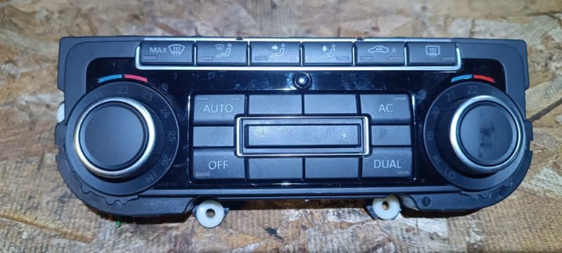 Блок управления климат-контролем Volkswagen Passat 362 CAX 2012 (б/у)