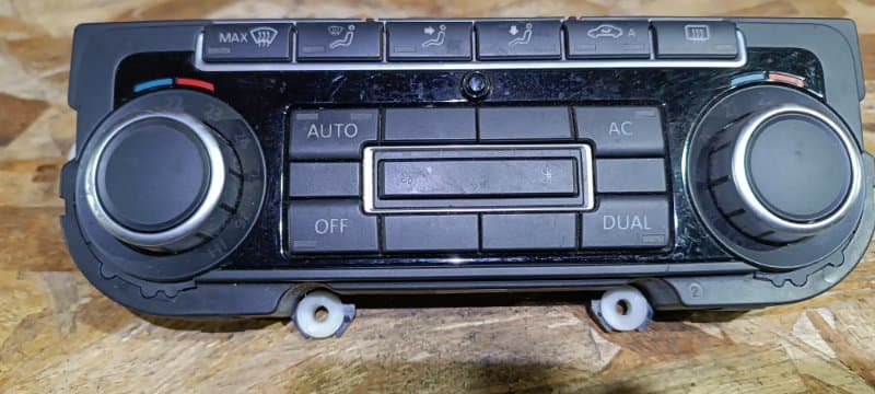 Блок управления климат-контролем Volkswagen Tiguan 5N1 CCZ 2011 (б/у)