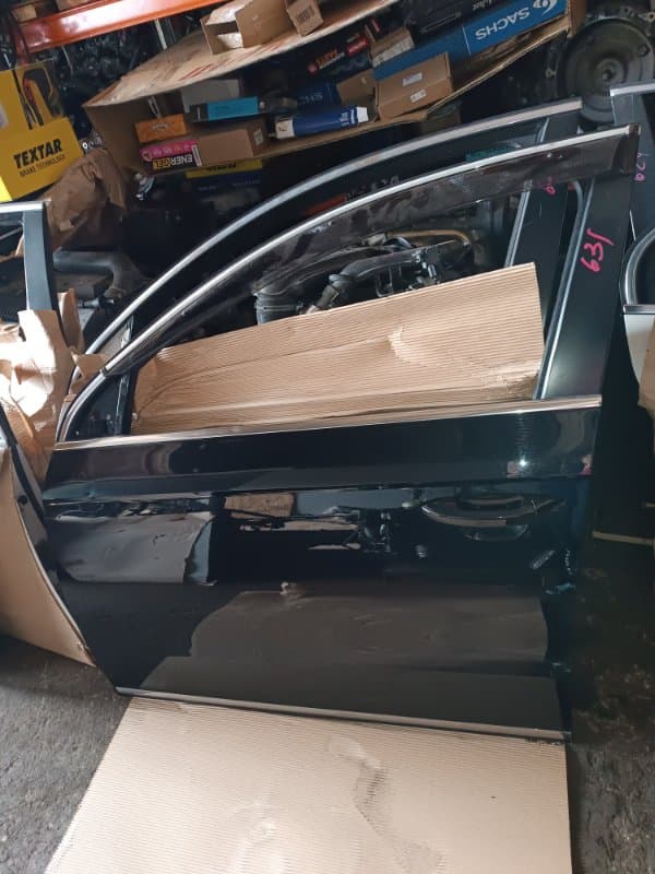 Дверь Volkswagen Passat 362 CAX 2012 перед. лев. (б/у)