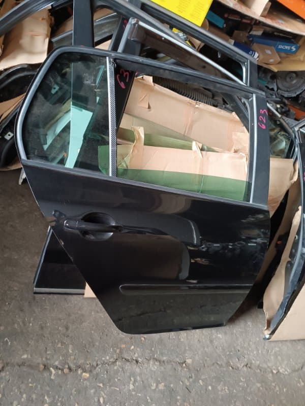 Дверь Volkswagen Golf 1K1 BLG 2009 задн. прав. (б/у)