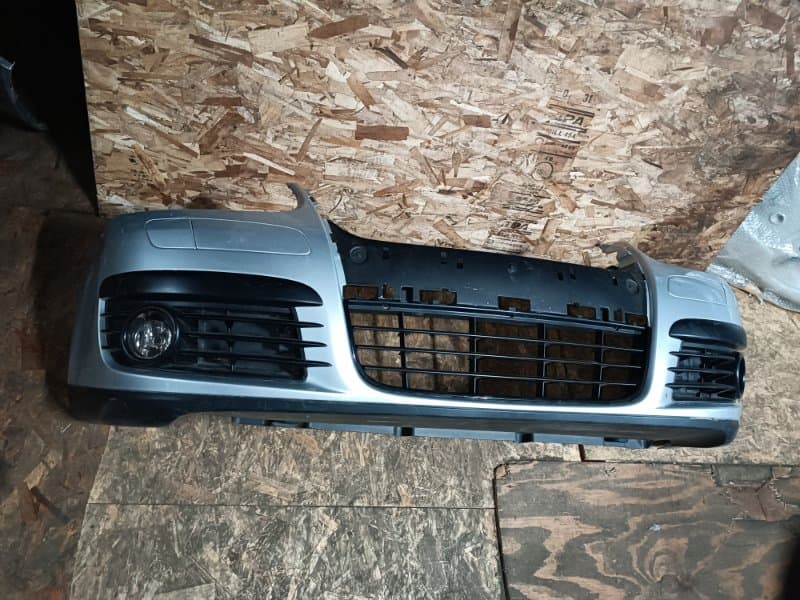 Бампер Volkswagen Golf 1K1 BLG 2008 перед. (б/у)
