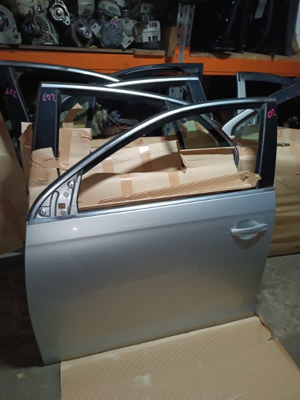 Дверь Volkswagen Jetta 1K5 BVY 2008 перед. лев. (б/у)