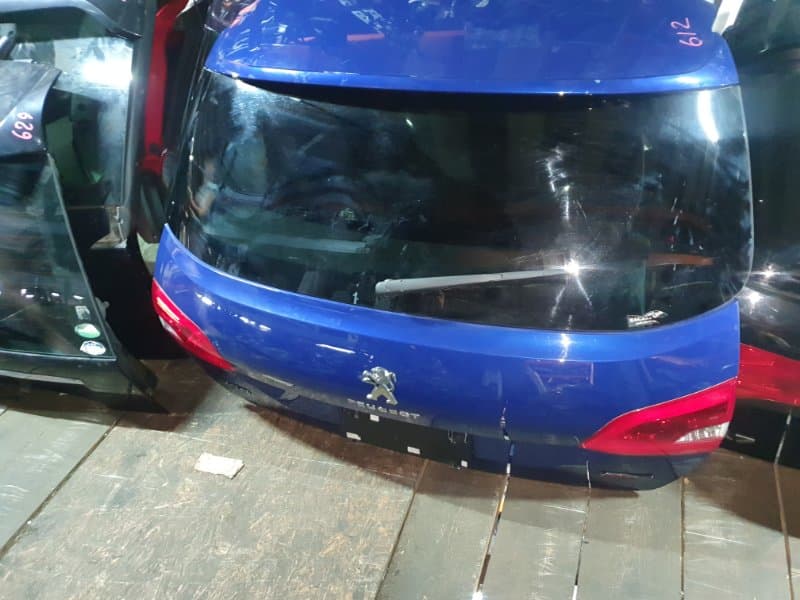 Крышка багажника Peugeot 308 T92 HN02 2014 (б/у)