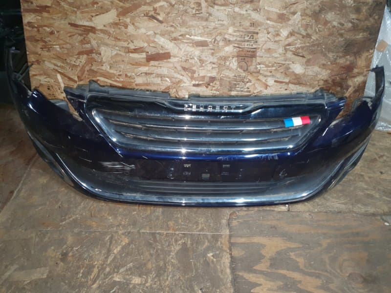 Бампер Peugeot 308 T92 HN02 10XT18 2016 перед. (б/у)