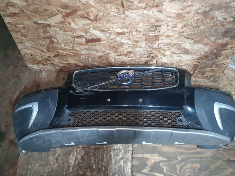 Бампер Volvo XC70 BZ B5254T12 2014 перед. (б/у)