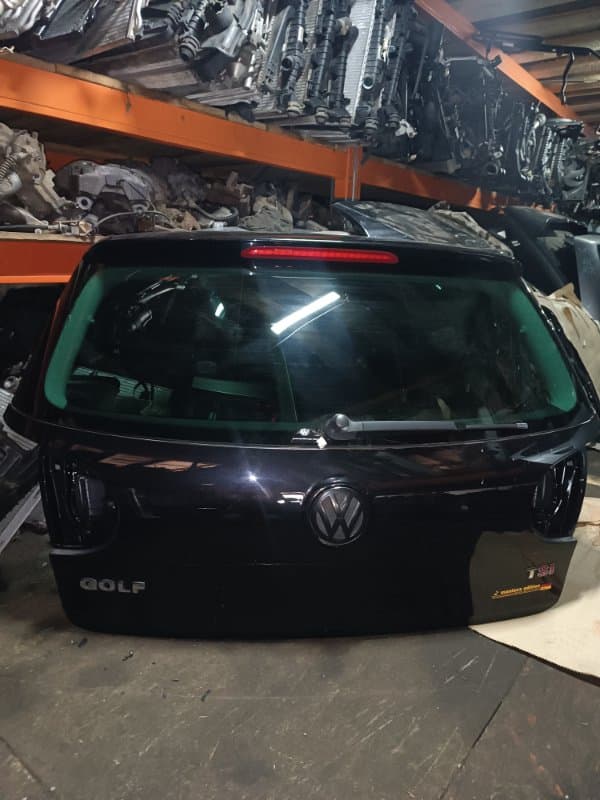 Крышка багажника Volkswagen Golf 1K1 BLG 2009 (б/у)