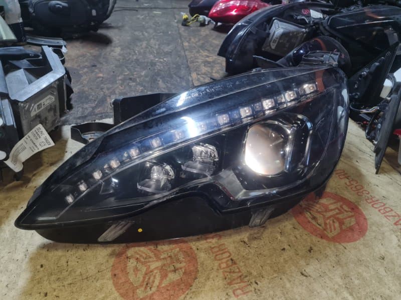 Фара LED Peugeot 308 T92 HN02 10XT18 2016 лев. (б/у)
