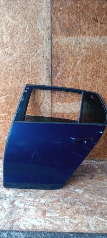Дверь Volkswagen Golf 5K1 CAX 2011 задн. лев. (б/у)