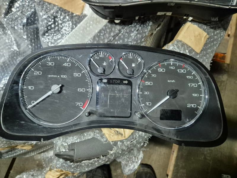 Щиток приборов МКПП Peugeot 307 ХЕТЧБЕК 5 ДВЕРЕЙ 1.6 NFU 2007 (б/у)