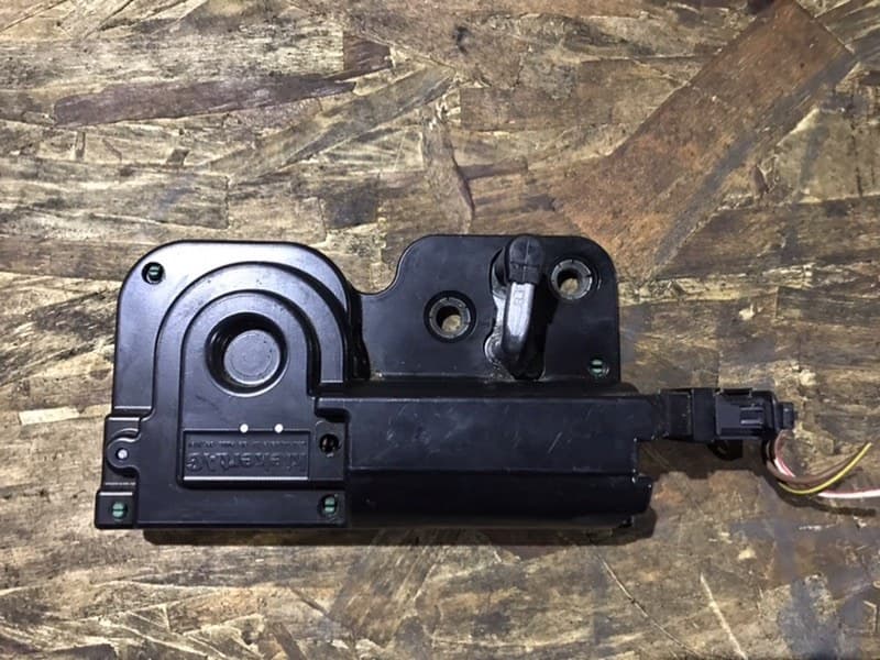 Замок багажника Porsche Cayenne 957 55.01 2010 (б/у)