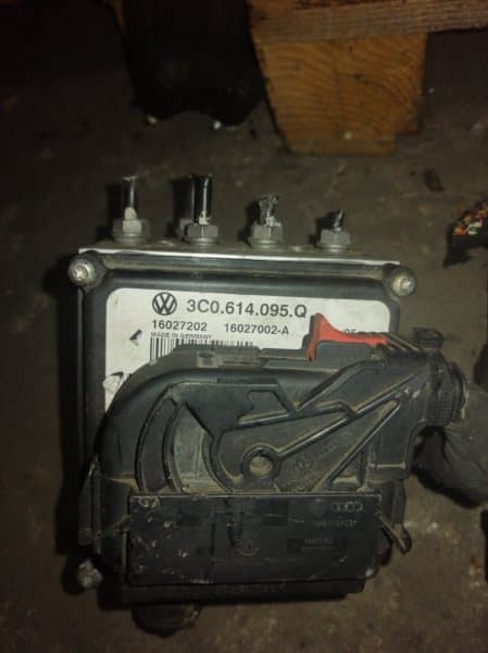 Блок abs Volkswagen Passat B6 (б/у)
