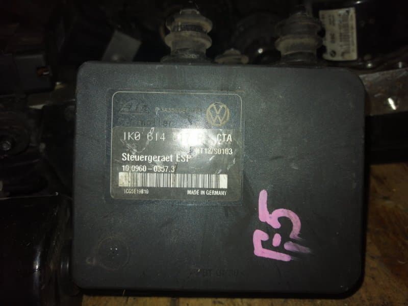 Блок abs Volkswagen Golf 1K (б/у)