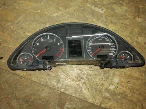 Щиток приборов Audi A4 B6 BGB 2006 (б/у)